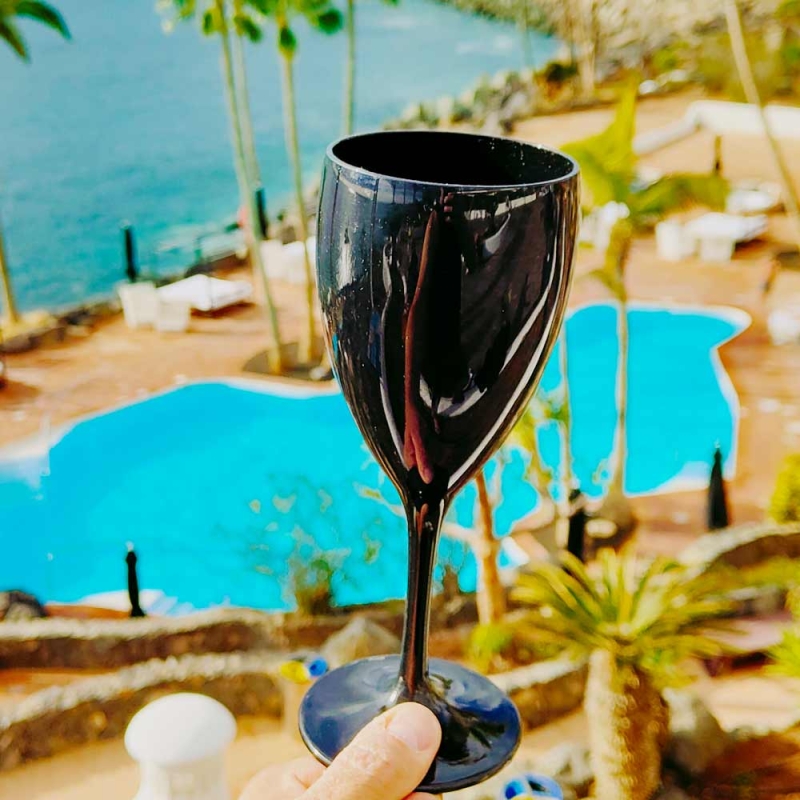 Black polycarbonate wine glass 34 cl.